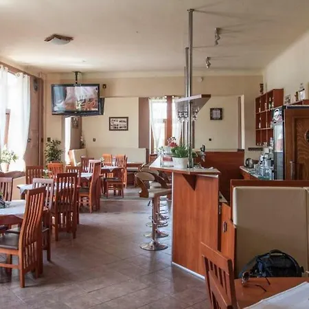 Slanina Πανσιόν 3*